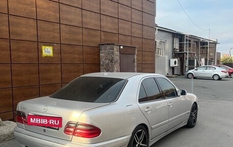Mercedes-Benz E-Класс, 2000 год, 510 000 рублей, 2 фотография