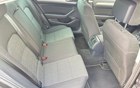 Volkswagen Passat B8 рестайлинг, 2022 год, 2 272 000 рублей, 10 фотография