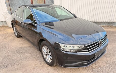 Volkswagen Passat B8 рестайлинг, 2022 год, 2 272 000 рублей, 2 фотография