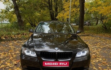 BMW 3 серия, 2006 год, 1 050 000 рублей, 2 фотография