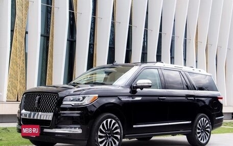 Lincoln Navigator, 2023 год, 11 700 000 рублей, 6 фотография