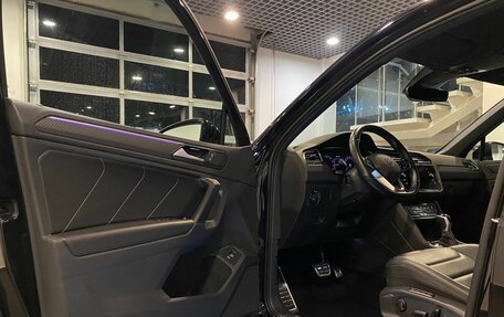 Volkswagen Tiguan II, 2021 год, 3 495 000 рублей, 21 фотография