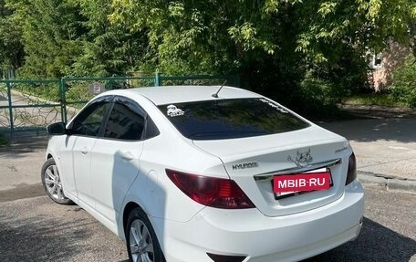Hyundai Solaris II рестайлинг, 2013 год, 800 000 рублей, 7 фотография