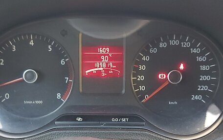 Volkswagen Polo VI (EU Market), 2010 год, 570 000 рублей, 2 фотография