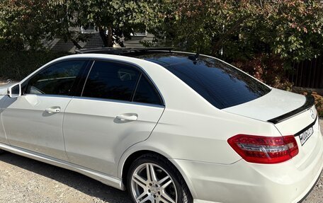 Mercedes-Benz E-Класс, 2011 год, 1 600 000 рублей, 5 фотография