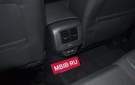 Volkswagen T-Roc I, 2021 год, 3 800 000 рублей, 23 фотография