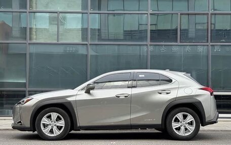 Lexus UX I, 2021 год, 3 100 000 рублей, 7 фотография