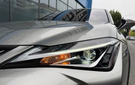 Lexus UX I, 2021 год, 3 100 000 рублей, 20 фотография