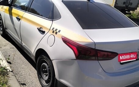 Hyundai Solaris II рестайлинг, 2019 год, 6 фотография