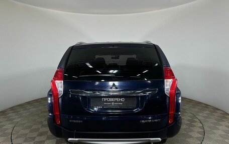 Mitsubishi Pajero Sport III рестайлинг, 2017 год, 2 500 000 рублей, 3 фотография
