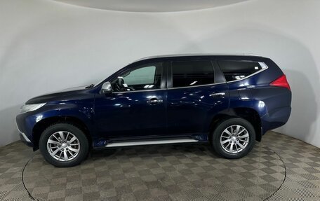 Mitsubishi Pajero Sport III рестайлинг, 2017 год, 2 500 000 рублей, 5 фотография