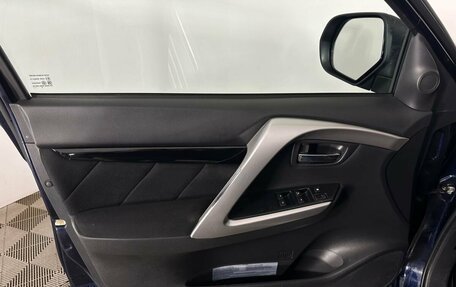 Mitsubishi Pajero Sport III рестайлинг, 2017 год, 2 500 000 рублей, 8 фотография