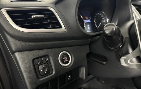 Mitsubishi Pajero Sport III рестайлинг, 2017 год, 2 500 000 рублей, 9 фотография