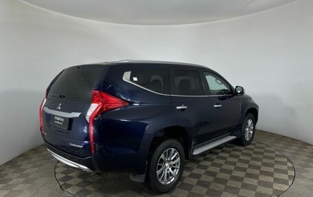 Mitsubishi Pajero Sport III рестайлинг, 2017 год, 2 500 000 рублей, 6 фотография