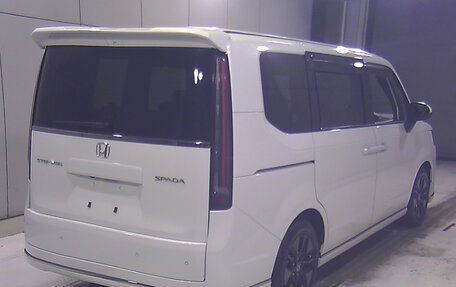 Honda Stepwgn, 2022 год, 2 200 000 рублей, 2 фотография