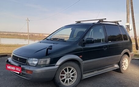 Mitsubishi Space Runner II, 1996 год, 250 000 рублей, 3 фотография