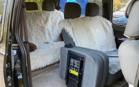 Hyundai H-1 II рестайлинг, 2005 год, 550 000 рублей, 8 фотография
