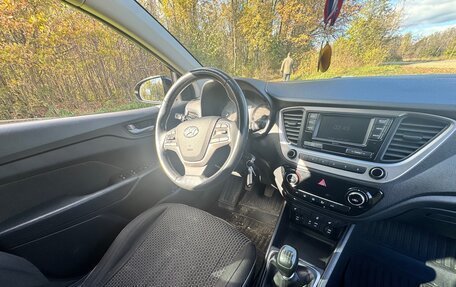 Hyundai Solaris II рестайлинг, 2018 год, 1 300 000 рублей, 6 фотография