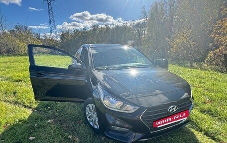 Hyundai Solaris II рестайлинг, 2018 год, 1 300 000 рублей, 4 фотография