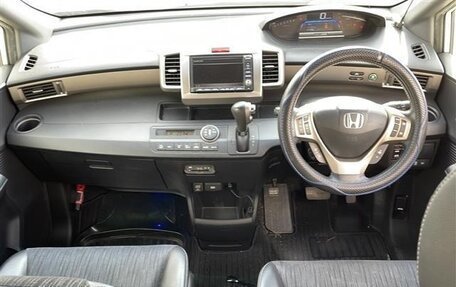 Honda Freed I, 2016 год, 787 000 рублей, 7 фотография