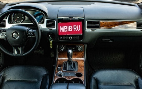 Volkswagen Touareg III, 2010 год, 1 899 000 рублей, 5 фотография