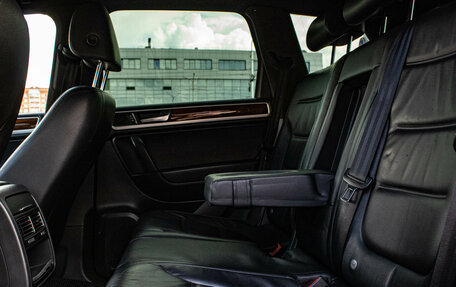 Volkswagen Touareg III, 2010 год, 1 899 000 рублей, 10 фотография