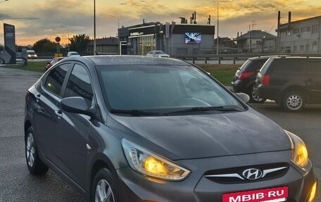Hyundai Solaris II рестайлинг, 2014 год, 820 000 рублей, 2 фотография