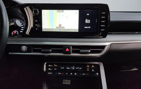 KIA K5, 2023 год, 2 400 000 рублей, 12 фотография