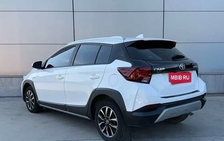 Toyota Yaris XP150 рестайлинг, 2022 год, 1 500 000 рублей, 12 фотография
