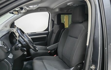 Peugeot Traveller I, 2018 год, 2 388 000 рублей, 6 фотография