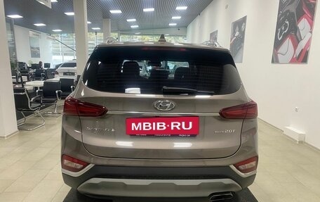 Hyundai Santa Fe IV, 2018 год, 2 496 000 рублей, 6 фотография