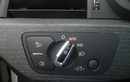 Audi A4, 2016 год, 2 350 000 рублей, 14 фотография