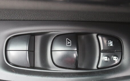 Nissan Qashqai, 2015 год, 1 357 000 рублей, 9 фотография
