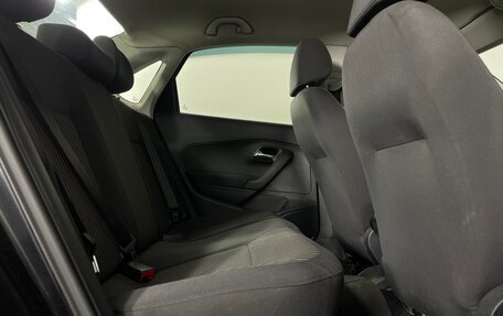 Volkswagen Polo VI (EU Market), 2011 год, 669 000 рублей, 24 фотография