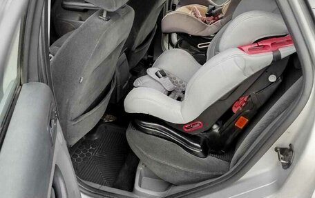 Ford Focus II рестайлинг, 2005 год, 349 000 рублей, 18 фотография