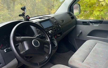 Volkswagen Transporter T5 рестайлинг, 2005 год, 1 150 000 рублей, 2 фотография