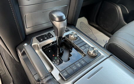 Toyota Land Cruiser 200, 2020 год, 6 700 000 рублей, 8 фотография