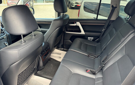 Toyota Land Cruiser 200, 2020 год, 6 700 000 рублей, 10 фотография