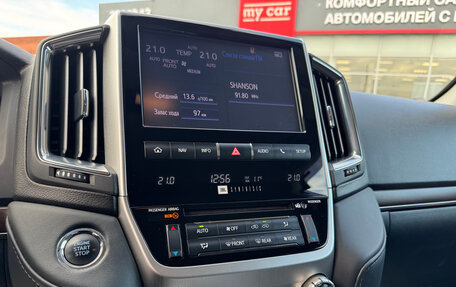 Toyota Land Cruiser 200, 2020 год, 6 700 000 рублей, 9 фотография
