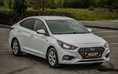 Hyundai Solaris II рестайлинг, 2017 год, 990 000 рублей, 2 фотография