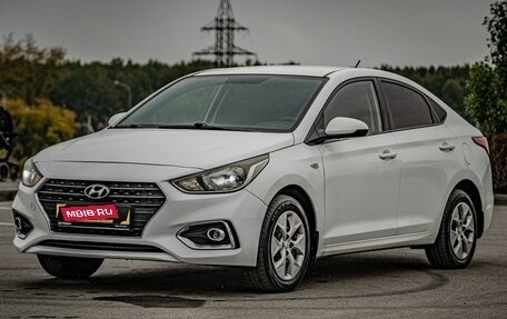 Hyundai Solaris II рестайлинг, 2017 год, 990 000 рублей, 4 фотография