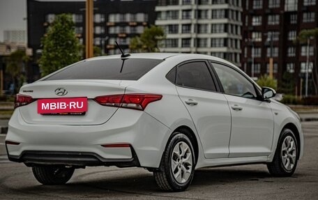 Hyundai Solaris II рестайлинг, 2017 год, 990 000 рублей, 10 фотография