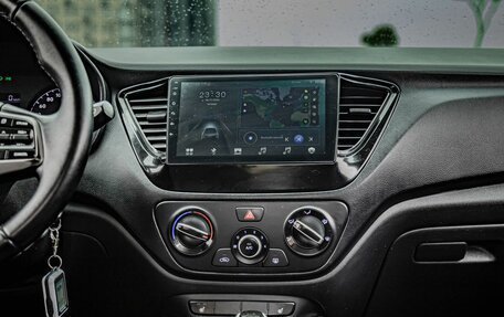 Hyundai Solaris II рестайлинг, 2017 год, 990 000 рублей, 17 фотография