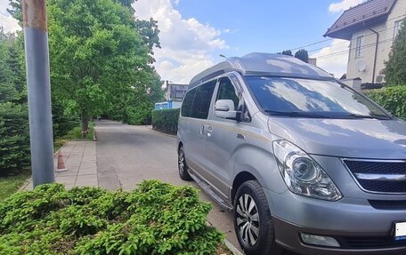 Hyundai Grand Starex Grand Starex I рестайлинг 2, 2015 год, 2 800 000 рублей, 2 фотография