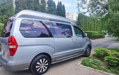 Hyundai Grand Starex Grand Starex I рестайлинг 2, 2015 год, 2 800 000 рублей, 4 фотография