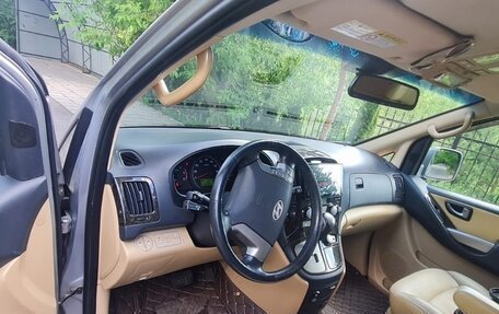 Hyundai Grand Starex Grand Starex I рестайлинг 2, 2015 год, 2 800 000 рублей, 6 фотография