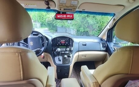 Hyundai Grand Starex Grand Starex I рестайлинг 2, 2015 год, 2 800 000 рублей, 8 фотография