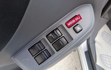 Toyota RAV4, 2003 год, 819 995 рублей, 11 фотография