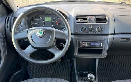 Skoda Fabia II, 2010 год, 400 000 рублей, 15 фотография