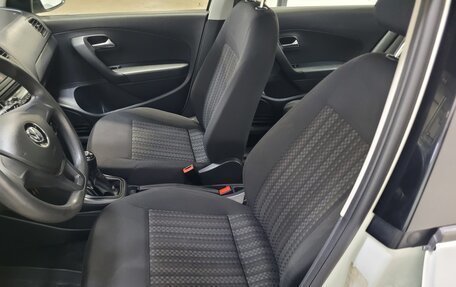 Volkswagen Polo VI (EU Market), 2016 год, 720 000 рублей, 13 фотография